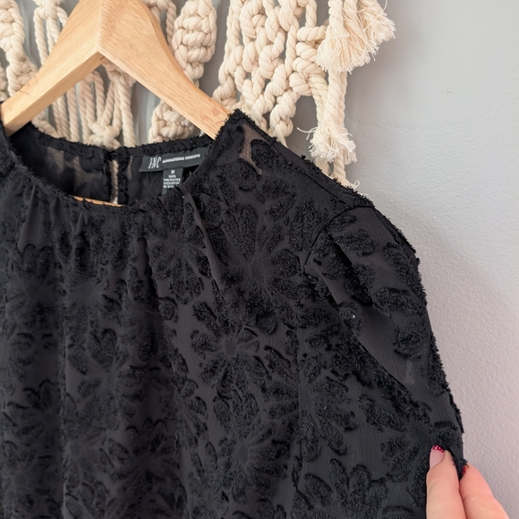 INC International Concepts Black Textured Blouse Floral Sheer Medium - Picture 4 of 7